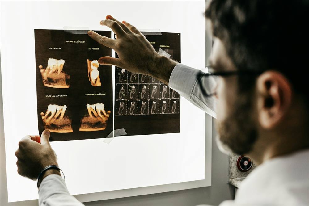 Reviewing dental X-rays and 3D reconstructions